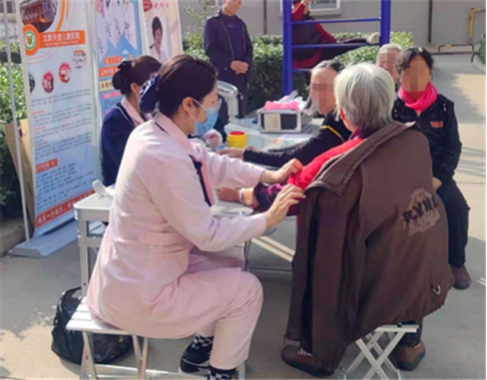 太原天使兒童醫(yī)院在迎澤區(qū)恒久茗園小區(qū)開展“送健康到基層”義診服務-易網(wǎng)健康養(yǎng)生網(wǎng) 太原天使兒童醫(yī)院在迎澤區(qū)恒久茗園小區(qū)開展“送健康到基層”義診服務