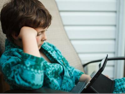 讀書越多,活得越久?耶魯大學(xué):每天閱讀30分鐘,不僅更長(zhǎng)壽,而且更幸福