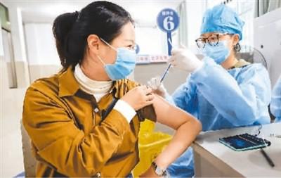 新冠疫苗加強針三問三答（健康直通車（第72站））