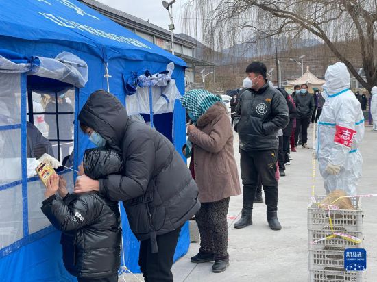 集中隔離點情況怎么樣？防疫物資儲備如何？社區疫情防控怎么做？