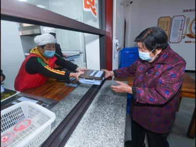 全力守護(hù)2.67億多老年人健康養(yǎng)老——2021年度國(guó)家老齡事業(yè)發(fā)展公報(bào)透視