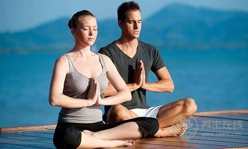 男性也可練瑜伽 8個合適的瑜伽動作 男性也可練瑜伽 8個合適的瑜伽動作