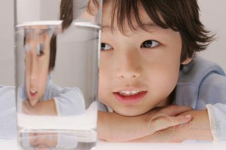 <a href=http://m.logojc.com/tags-春季養生.html target=_blank class=infotextkey>春季養生</a>早上起床飲水的妙用 春季養生早上起床飲水的妙用