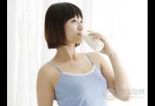 晚上喝純牛奶會失眠嗎？