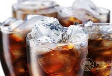 清晨絕不能吃四種食物 碳酸飲料容易讓血糖波動(dòng)