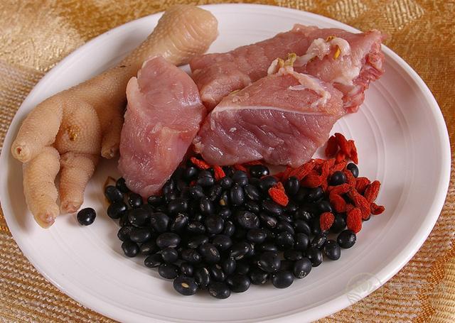 愛吃火鍋的小伙伴們須知:羊肉不能和什么一起吃? 愛吃火鍋的小伙伴們須知:羊肉不能和什么一起吃?