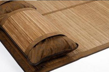 夏季天氣炎熱寶寶睡涼席需要注意 夏季天氣炎熱寶寶睡涼席需要注意