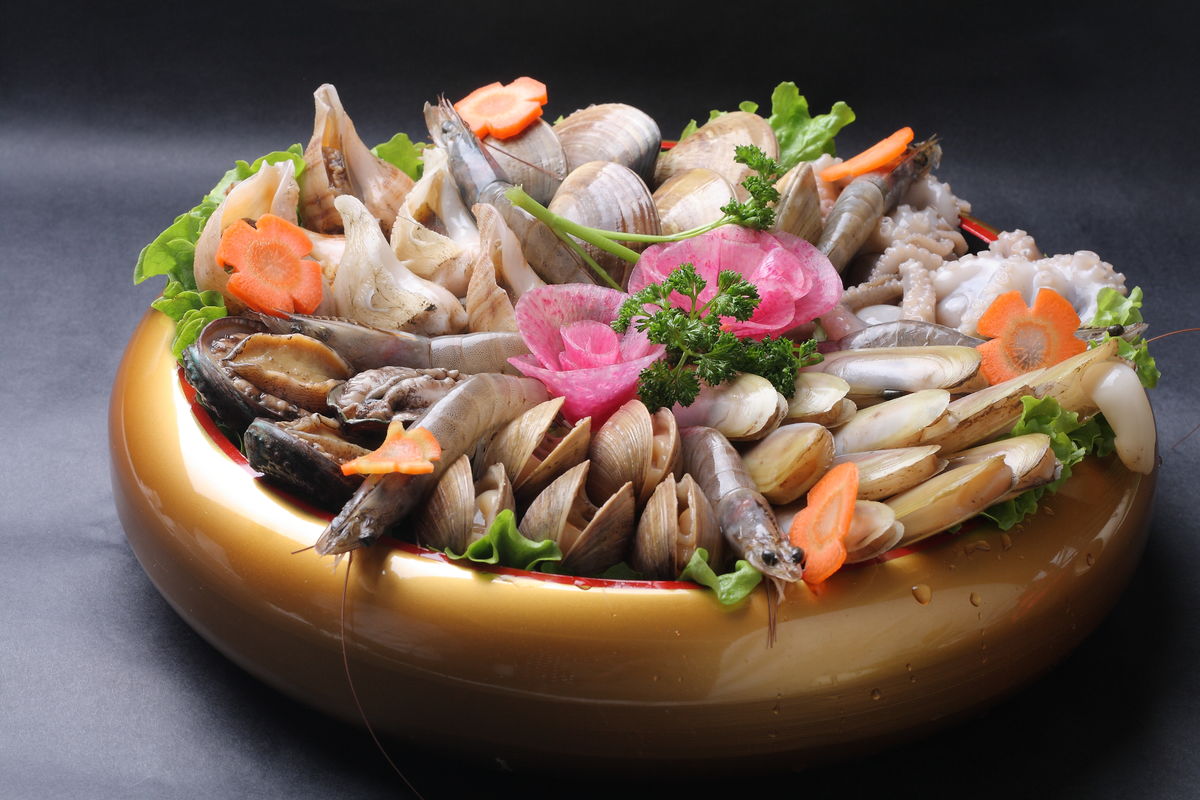 女性處于月經期間可不可以吃海鮮-易網健康<a href=http://m.logojc.com/jkys/ target=_blank class=infotextkey>養生</a>網 女性處于月經期間可不可以吃海鮮