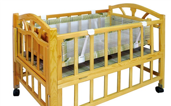 家里的嬰兒床可以讓孩子睡到幾歲