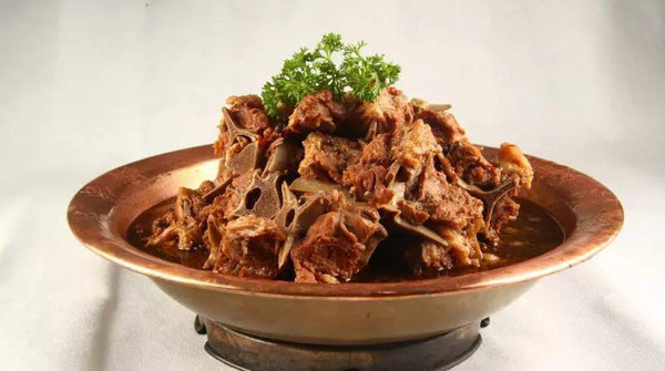 燉羊蝎子的做法以及羊蝎子的營(yíng)養(yǎng)價(jià)值-易網(wǎng)健康<a href=http://m.logojc.com/jkys/ target=_blank class=infotextkey>養(yǎng)生</a>網(wǎng) 燉羊蝎子的做法以及羊蝎子的營(yíng)養(yǎng)價(jià)值