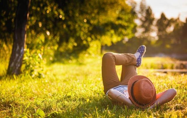 太陽能給機體補充維生素但這個時間不要曬太陽-易網健康<a href=http://m.logojc.com/jkys/ target=_blank class=infotextkey>養生</a>網 太陽能給機體補充維生素但這個時間不要曬太陽