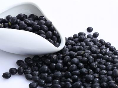 吃什么東西能讓白頭發變黑 白頭發吃什么食物可以讓頭發變黑