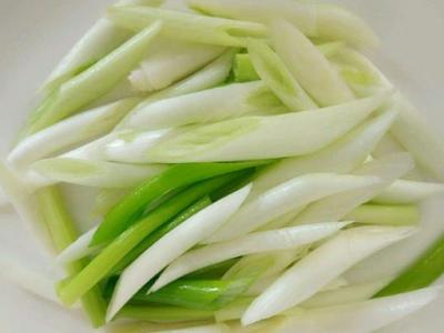 大蔥的神奇吃法治療身體的炎癥