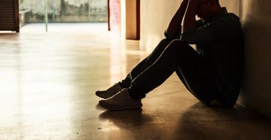 得痛風了身體有哪些癥狀表現(xiàn)-易網(wǎng)健康<a href=http://m.logojc.com/jkys/ target=_blank class=infotextkey>養(yǎng)生</a>網(wǎng) 得痛風了身體有哪些癥狀表現(xiàn)