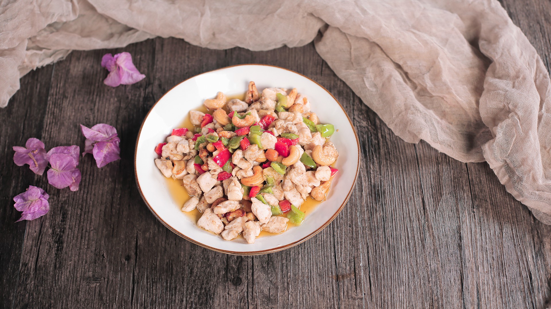 三伏天易吃哪些水果蔬菜 三伏天適合吃什么-易網<a href=http://m.logojc.com/ target=_blank class=infotextkey>健康養生</a>網 三伏天易吃哪些水果蔬菜 三伏天適合吃什么