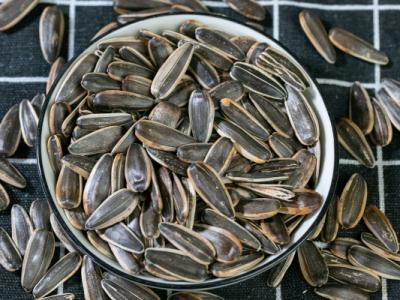 痛風(fēng)能不能吃葵花瓜子