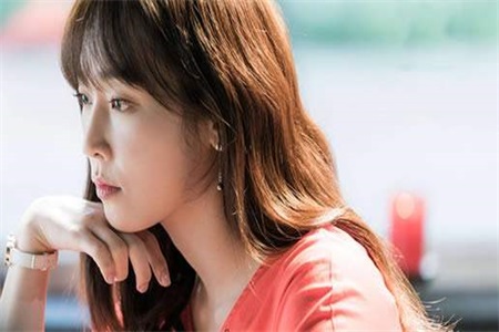 女生身上這些地方長毛,要拔掉嗎?還是預示病狀?-易網健康<a href=http://m.logojc.com/jkys/ target=_blank class=infotextkey>養生</a>網 女生身上這些地方長毛,要拔掉嗎?還是預示病狀?