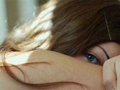 女性私處發(fā)黑的原因,是和性生活頻繁有關(guān)嗎?