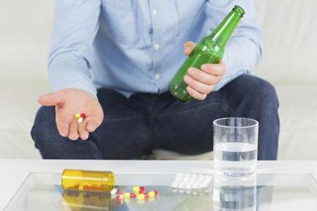 前列腺炎有什么癥狀?可以根據這四點進行判斷再治療-易網健康養生網 前列腺炎有什么癥狀?可以根據這四點進行判斷再治療