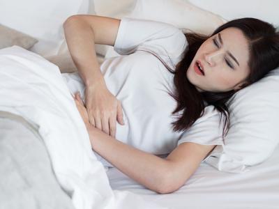 性生活為何會導致尿路感染，女性要注意這5個原因