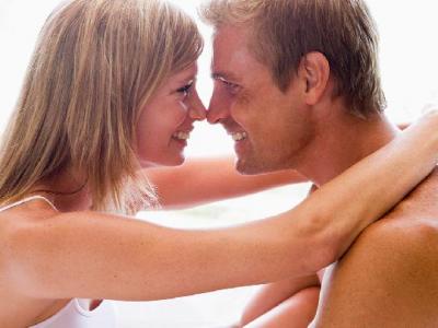 如何讓女人乳頭高潮？推薦4招刺激的玩胸技巧