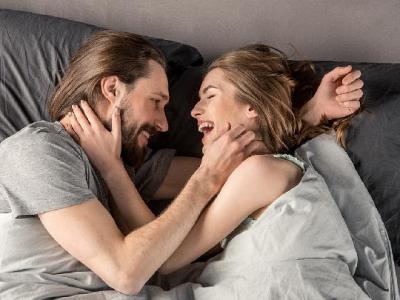 性愛用什么體位能進(jìn)入更深 性生活一定要用的技巧技巧