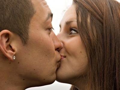 一滴精液等于十滴血液？經常性生活會造成精力不足嗎