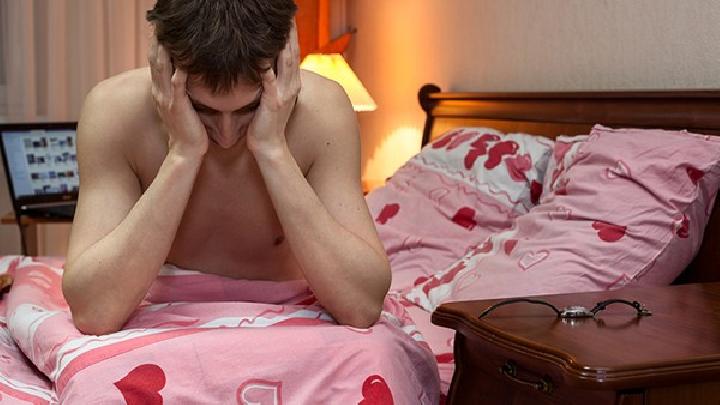 遺精對男性的健康有哪些危害 男性如何治療遺精才有效-易網健康養生網 遺精對男性的健康有哪些危害 男性如何治療遺精才有效