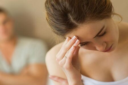 性冷淡的表現(xiàn)有哪些呢?這四個(gè)表現(xiàn)癥狀及時(shí)改善治療-易網(wǎng)健康<a href=http://m.logojc.com/jkys/ target=_blank class=infotextkey>養(yǎng)生</a>網(wǎng) 性冷淡的表現(xiàn)有哪些呢?這四個(gè)表現(xiàn)癥狀及時(shí)改善治療