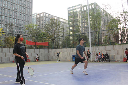 紅杏林春季運動會:中醫(yī)風(fēng)骨,極致為先-易網(wǎng)<a href=http://m.logojc.com/ target=_blank class=infotextkey>健康養(yǎng)生</a>網(wǎng) 紅杏林春季運動會:中醫(yī)風(fēng)骨,極致為先