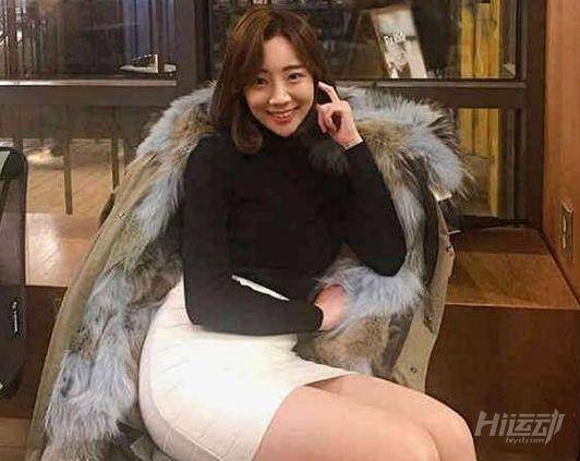 因過于干瘦被吐槽像骷髏家，健身3年后擁有一雙粗腿被稱女神