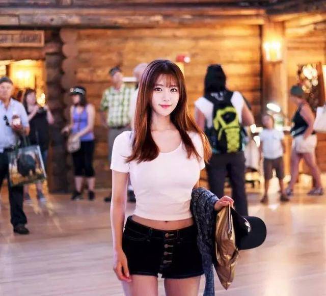 韓國J罩杯女主播 胸太大健身尷尬