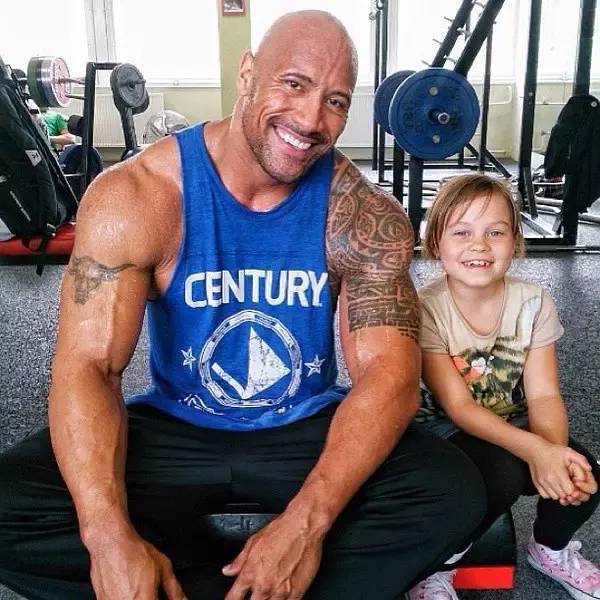 大塊頭有大智慧 巨石強森的健身歷程