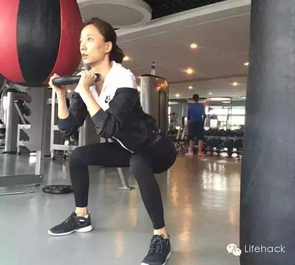 王珞丹曬性感腹肌照 最美馬甲線 王珞丹曬性感腹肌照 最美馬甲線