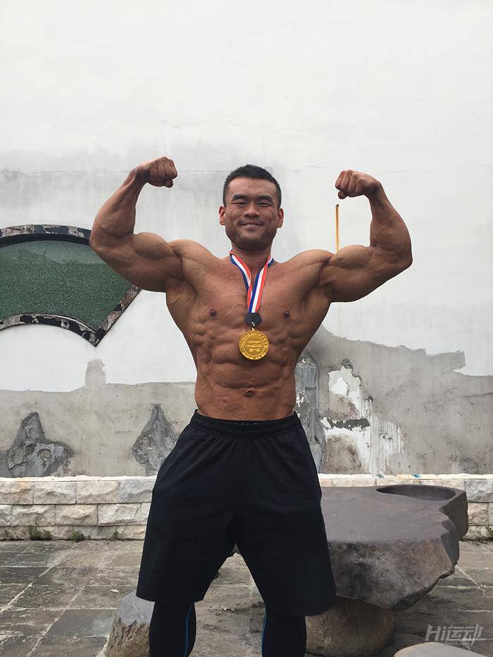 劉一陽(yáng)獲得中國(guó)健美健身公開(kāi)賽綿陽(yáng)站金牌