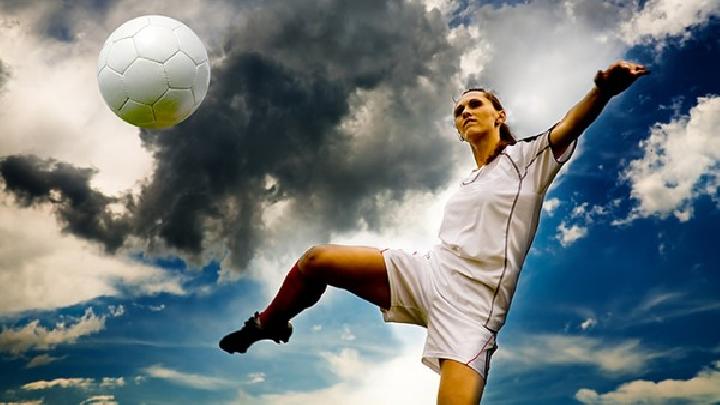 春季吃什么減肥最快 春季減肥推薦2道瘦身食譜-易網健康<a href=http://m.logojc.com/jkys/ target=_blank class=infotextkey>養生</a>網 春季吃什么減肥最快 春季減肥推薦2道瘦身食譜