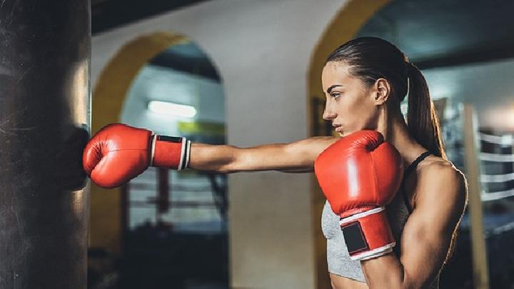 跑步減肥怎么跑出纖細筆直美腿?這樣跑步減肥塑造修長美腿-易網健康<a href=http://m.logojc.com/jkys/ target=_blank class=infotextkey>養生</a>網 跑步減肥怎么跑出纖細筆直美腿?這樣跑步減肥塑造修長美腿