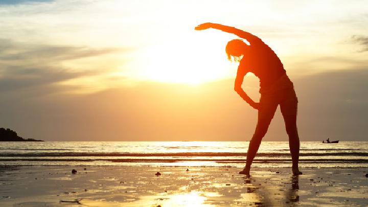 游泳減肥還是跑步減肥-易網健康<a href=http://m.logojc.com/jkys/ target=_blank class=infotextkey>養生</a>網 游泳減肥還是跑步減肥