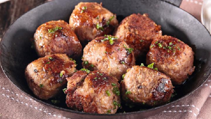 吃苦瓜減肥瘦身的方法是什么?如何吃苦瓜能減肥?-易網<a href=http://m.logojc.com/ target=_blank class=infotextkey>健康養生</a>網 吃苦瓜減肥瘦身的方法是什么?如何吃苦瓜能減肥?