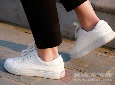 為何現在那么多人提倡“日行萬步” 真的健康嗎 一次性說清楚-易網健康養生網 為何現在那么多人提倡“日行萬步” 真的健康嗎 一次性說清楚