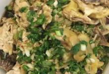 白斬雞的做法-蒜香味燉菜譜