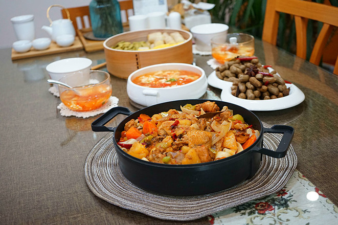 大盤雞的做法-家常味煮菜譜-易網健康養生網 大盤雞的做法-家常味煮菜譜