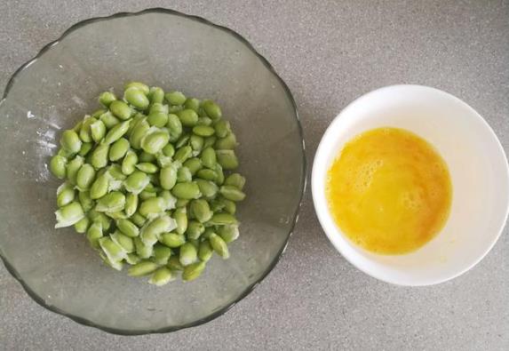 青豆蒸蛋的做法-家常味蒸菜譜-易網<a href=http://m.logojc.com/ target=_blank class=infotextkey>健康養生</a>網 青豆蒸蛋的做法-家常味蒸菜譜