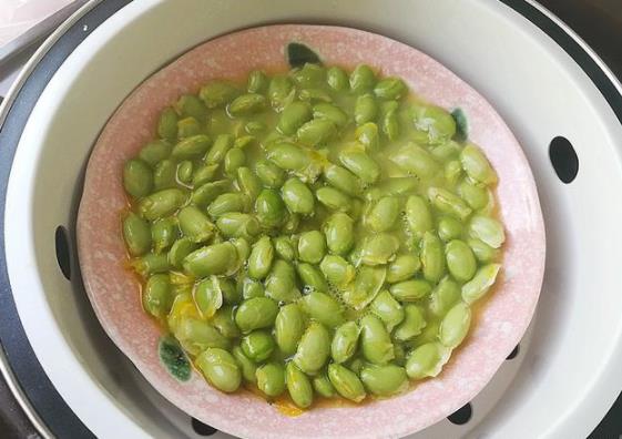 青豆蒸蛋的做法-家常味蒸菜譜-易網健康養生網 青豆蒸蛋的做法-家常味蒸菜譜