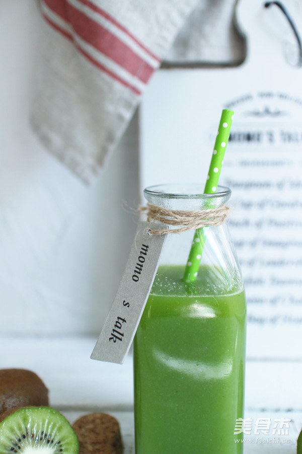 獼猴桃黃瓜汁的做法-甜味榨汁菜譜-易網健康養生網 獼猴桃黃瓜汁的做法-甜味榨汁菜譜