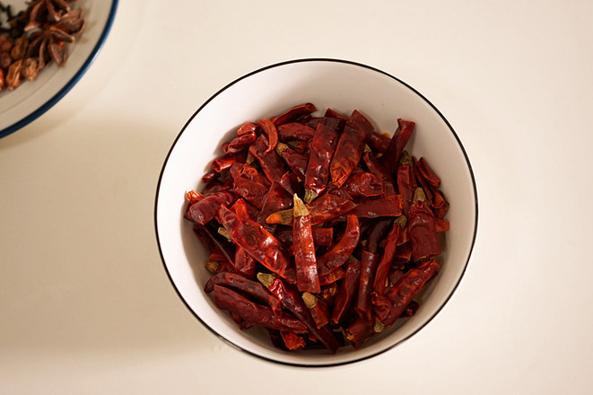 香辣鹵鴨掌的做法-家常味煮菜譜-易網健康養生網 香辣鹵鴨掌的做法-家常味煮菜譜