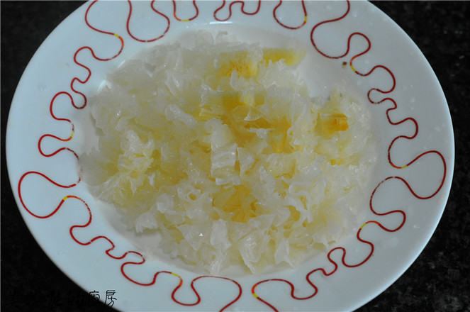 冰糖湘蓮的做法-甜味煮菜譜-易網健康養生網 冰糖湘蓮的做法-甜味煮菜譜