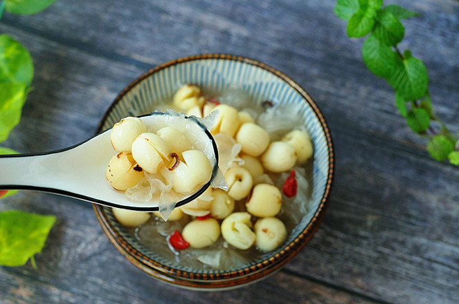 冰糖湘蓮的做法-甜味煮菜譜-易網健康養生網 冰糖湘蓮的做法-甜味煮菜譜