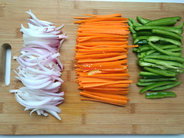 清炒三絲的做法-家常味炒菜譜-易網健康養生網 清炒三絲的做法-家常味炒菜譜