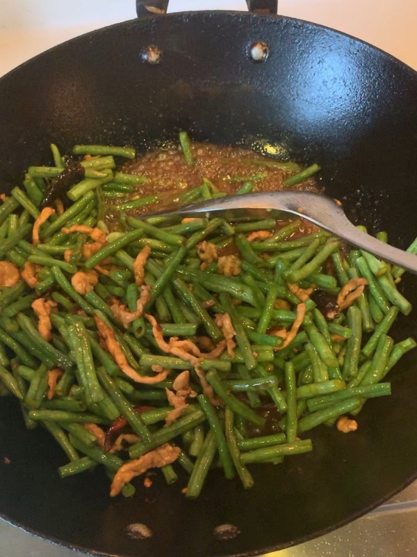 豇豆炒肉絲的做法-酸辣味炒菜譜-易網健康養生網 豇豆炒肉絲的做法-酸辣味炒菜譜